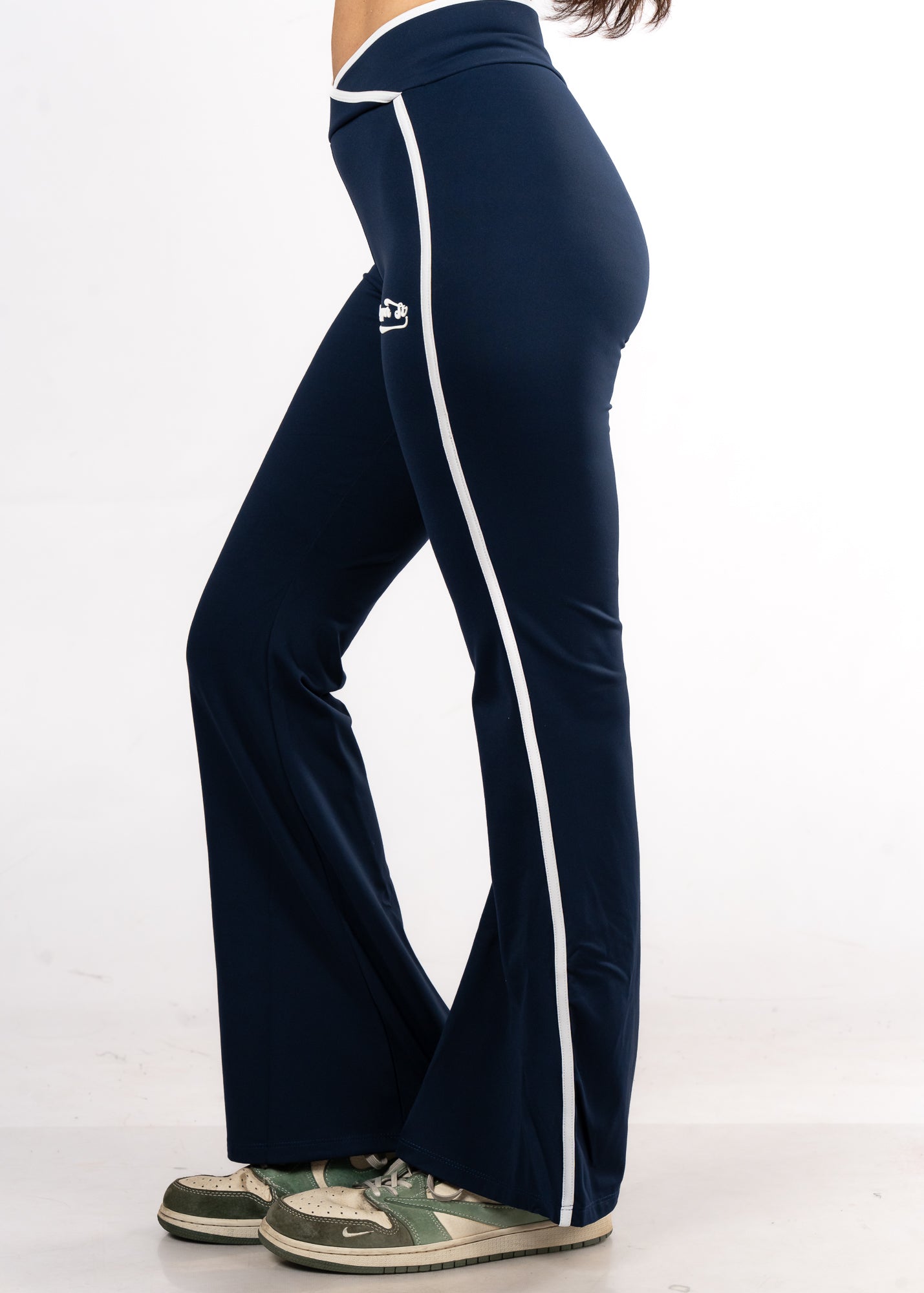 Piped Up Flex Flared Legging