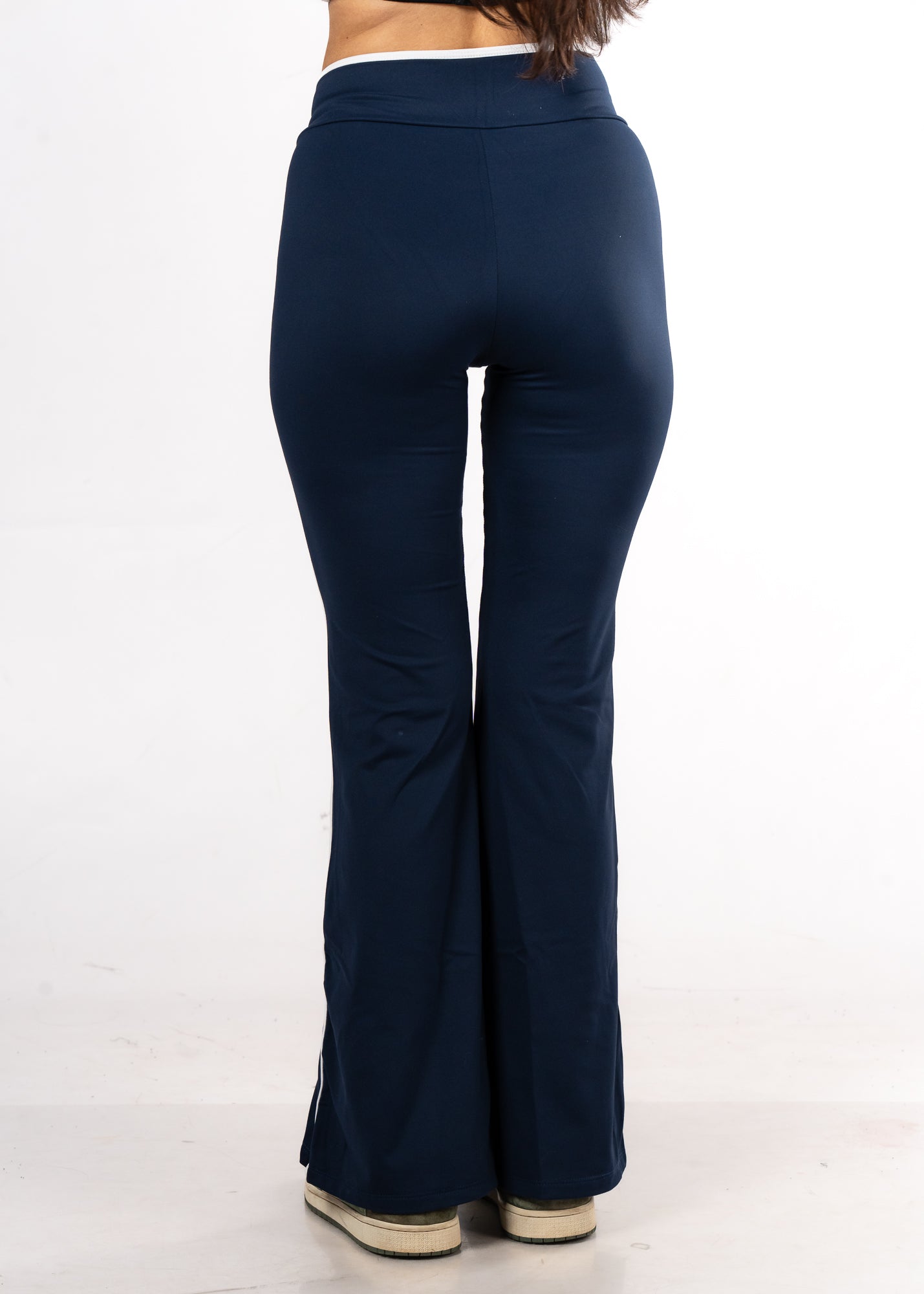 Piped Up Flex Flared Legging