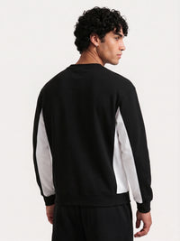 Contour Contrast Sweatshirt
