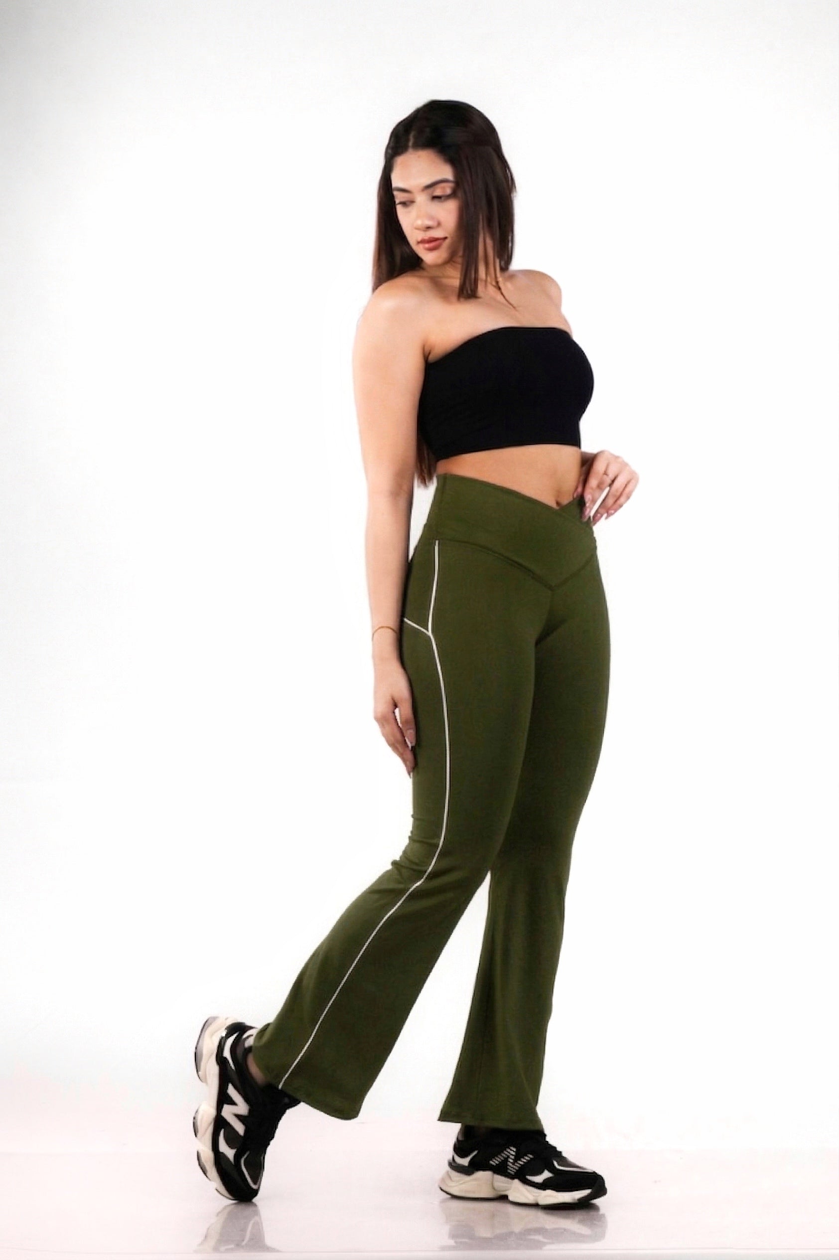 Piped Up Flared Legging