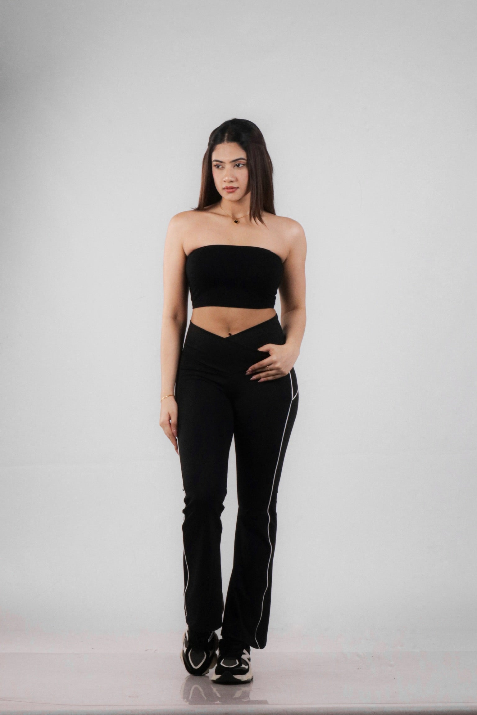 Piped Up Flared Legging