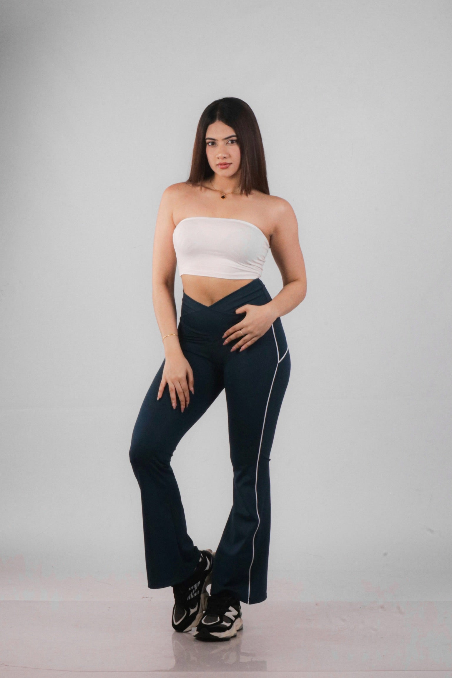 Piped Up Flared Legging